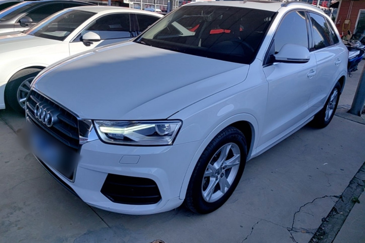 Audi Q3 2017 car image #2