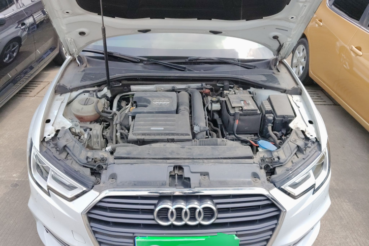 Audi A3 2018 immagine di auto #20