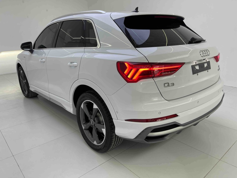 Audi Q3 2023 #4 Audi Q3 2023 car image #4
