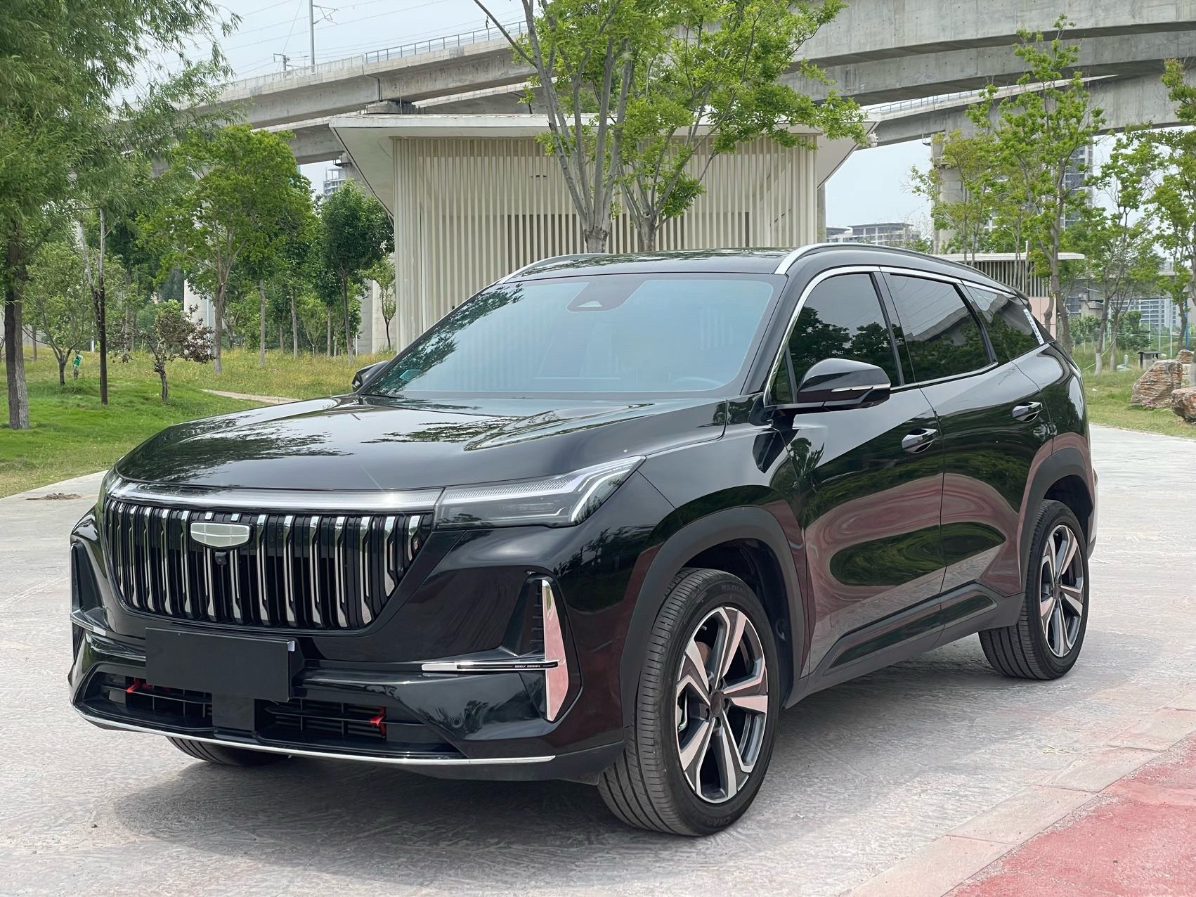 GEELY Boyue L 2025 car image 