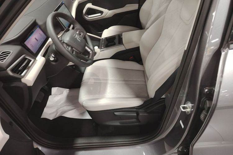BYD YuanUP 2025 car image #15