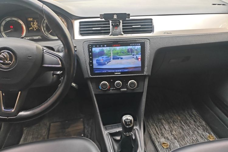 Skoda Rapid 2018 #13 Skoda Rapid 2018 image de voiture #13