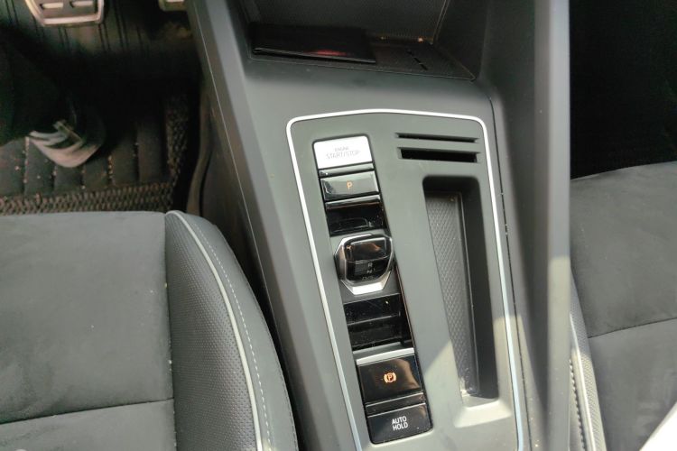 Volkswagen Golf 2024 imagen de coche #14