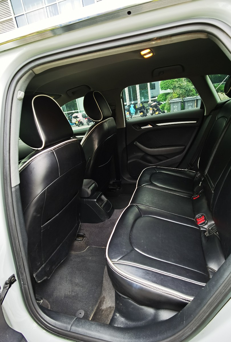Audi A3 2019 car image #11