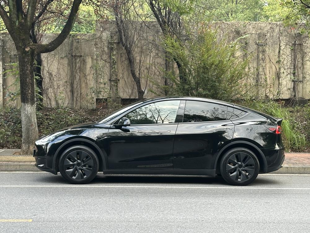 Tesla Model Y 2023 #4 Tesla Model Y 2023 immagine di auto #4