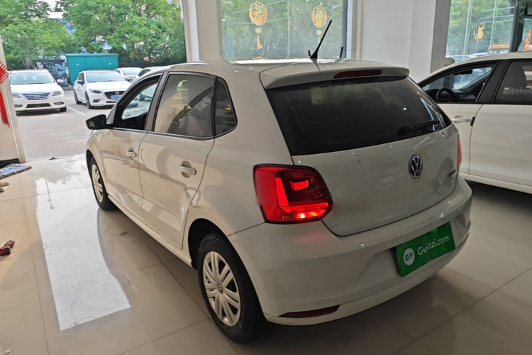 Volkswagen Polo 2018 car image #5