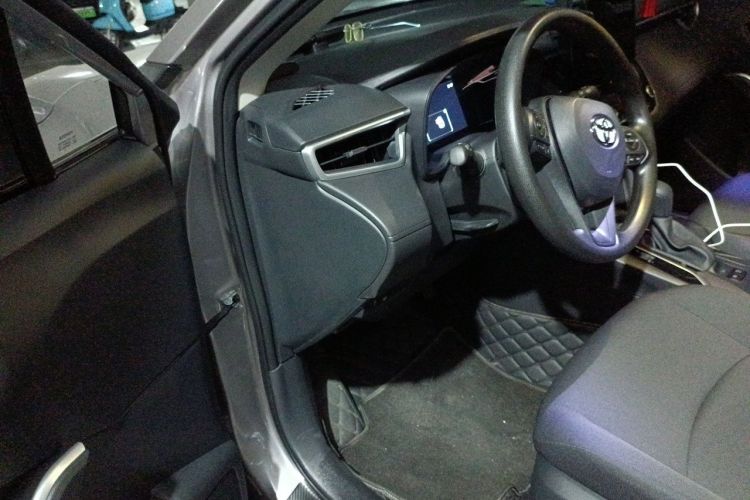 Toyota Corolla Cross 2025 car image #13