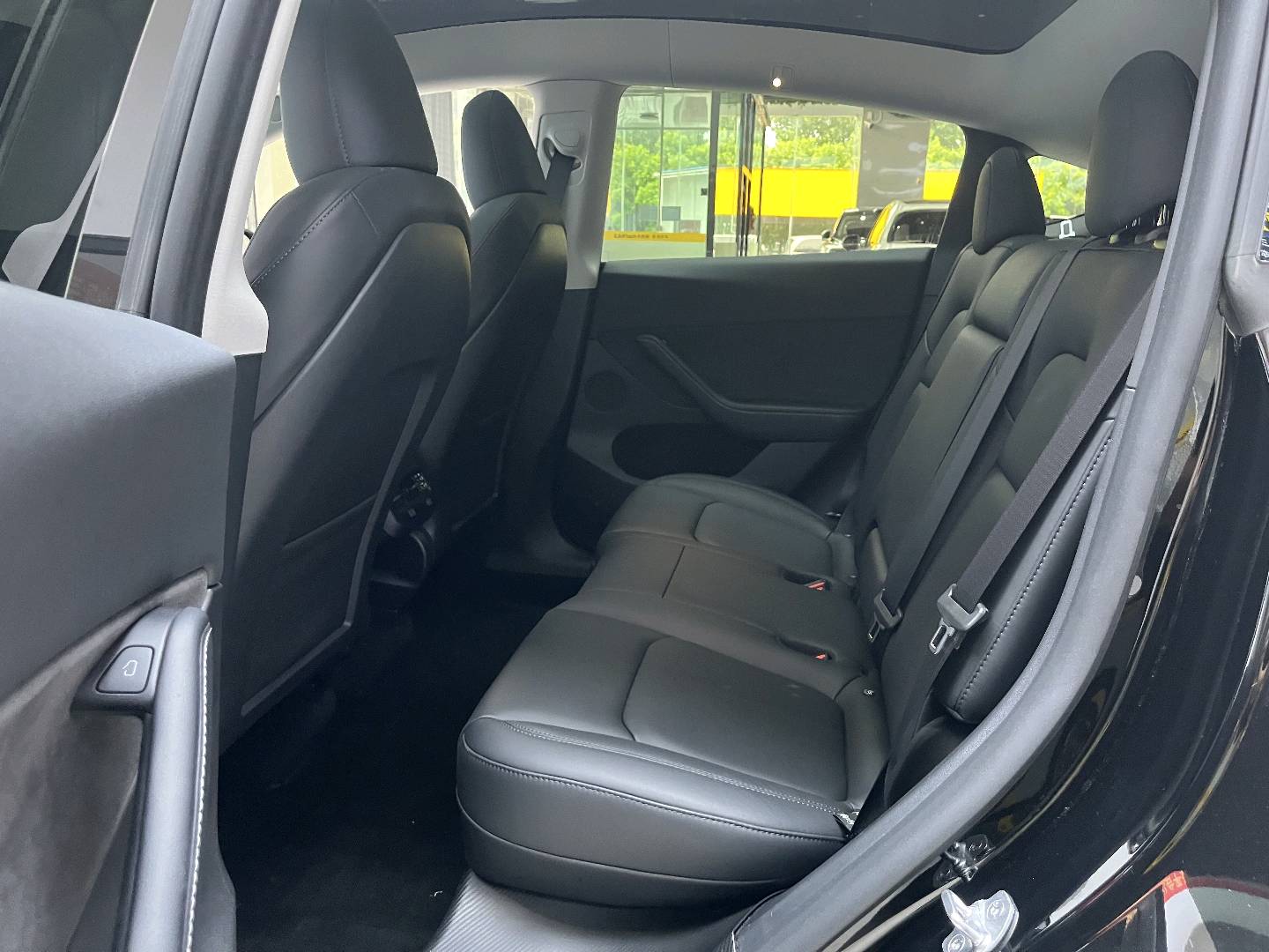 Tesla Model Y 2023 #6 Tesla Model Y 2023 car image #6