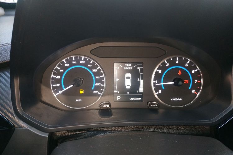 Chery Tiggo 3x 2025 immagine di auto #12