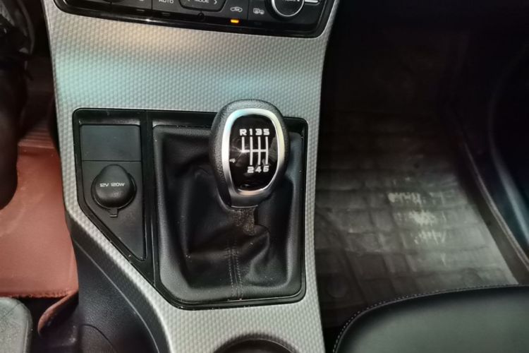 GEELY Emgrand GS 2017 car image #19