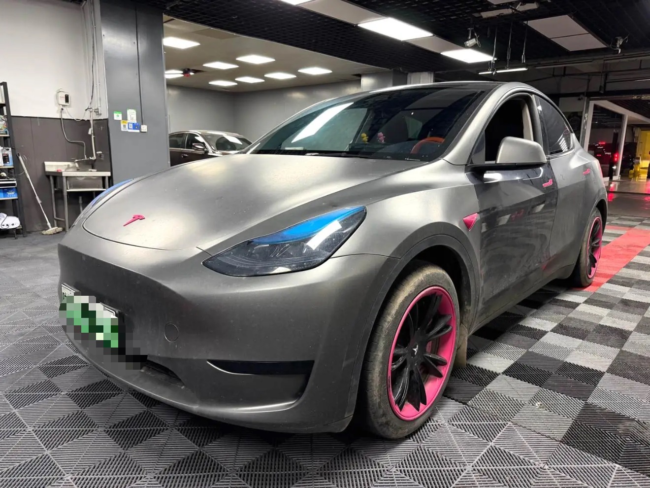 Tesla Model Y 2024 Tesla Model Y 2024 car image