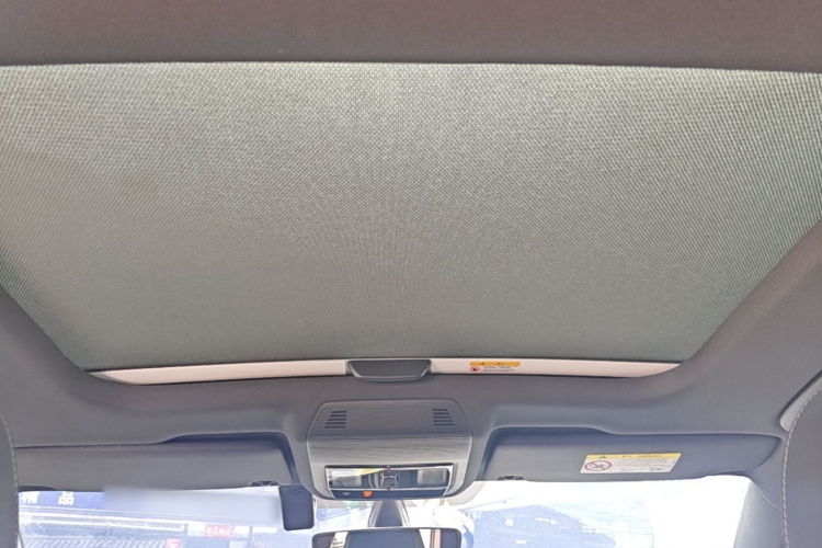 Volkswagen Golf 2024 car image #20