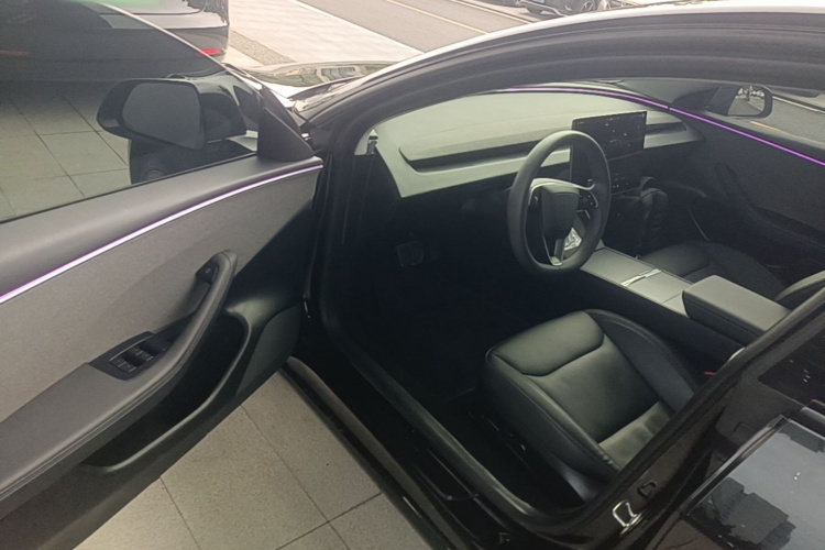 Tesla Model 3 2024 #16 Tesla Model 3 2024 car image #16