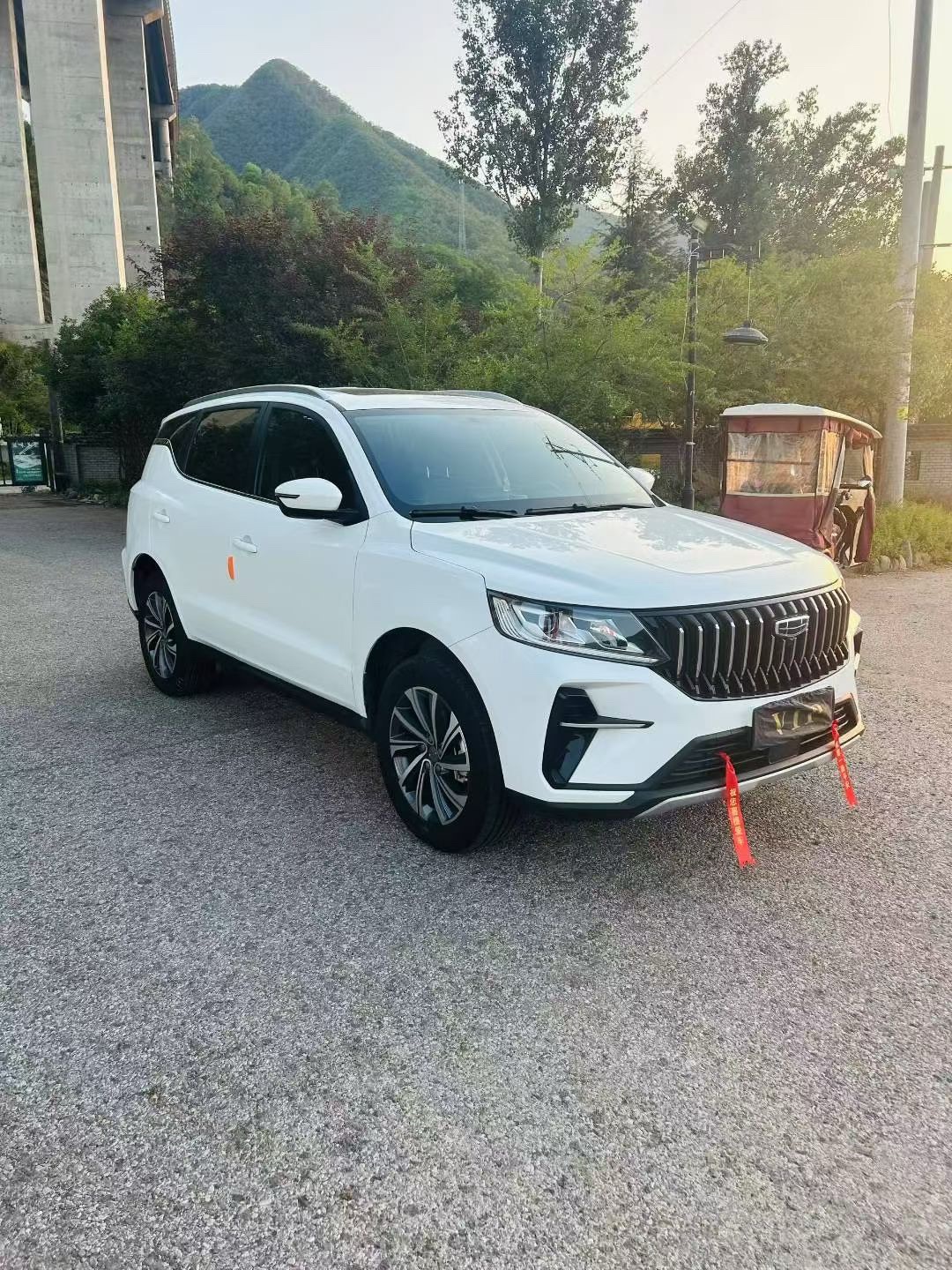 GEELY Vision X6 2022 car image #2