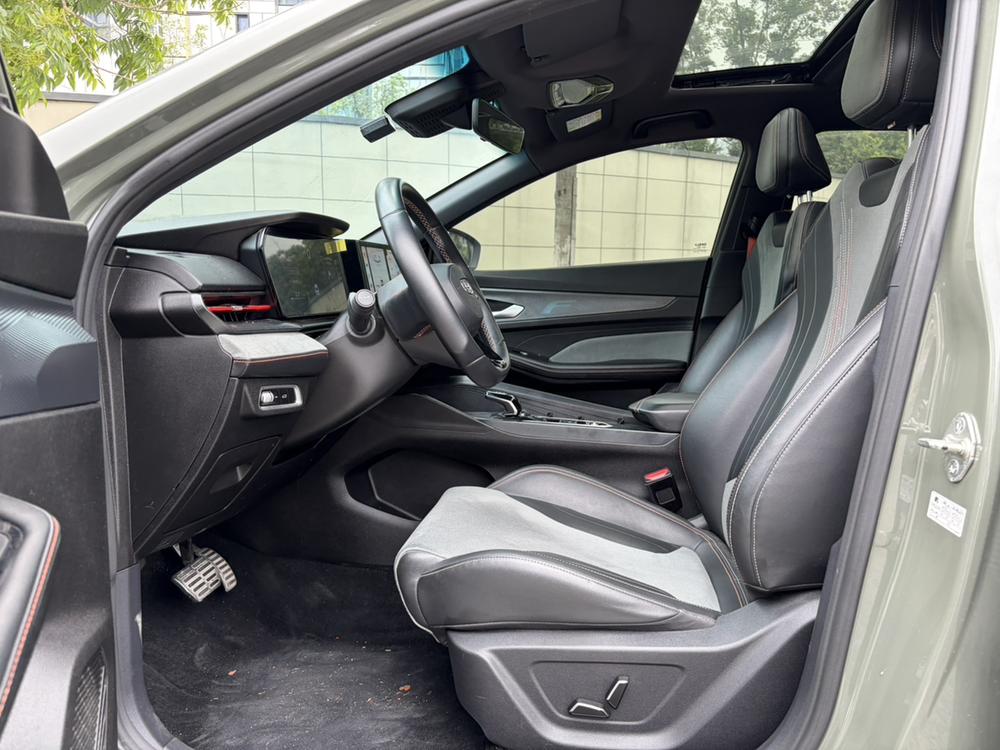 GEELY Binray 2022 car image #11