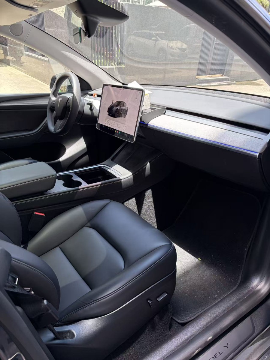 Tesla Model Y 2024 #5 Tesla Model Y 2024 car image #5