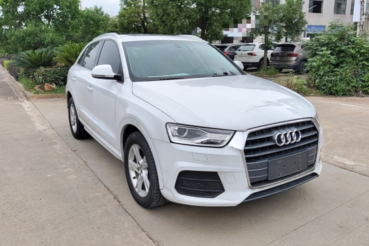 Audi Q3 2017 car image #4