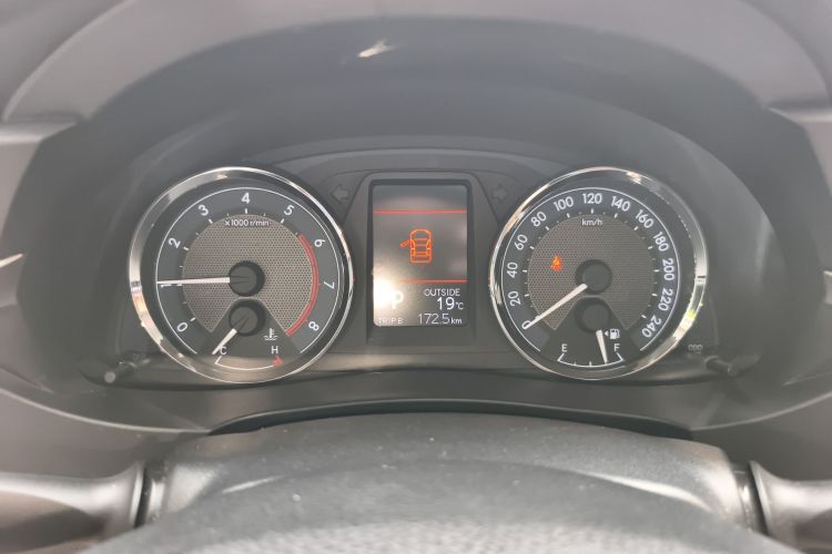 Toyota Corolla 2017 immagine di auto #12