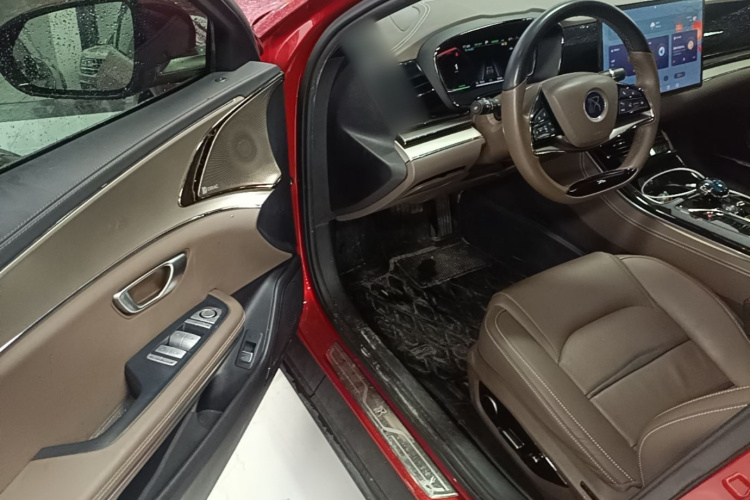 BYD Han 2022 car image #16