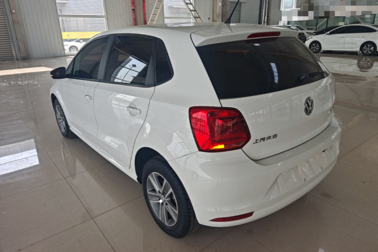 Volkswagen Polo 2018 car image #5