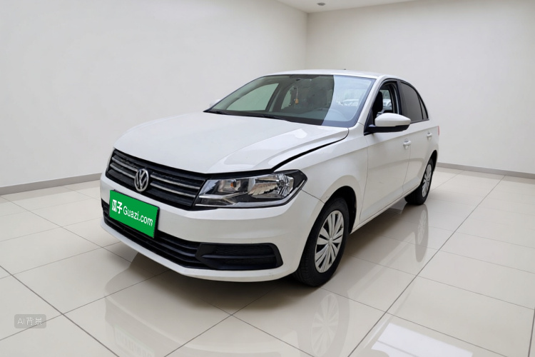 Volkswagen Santana 2019 car image #2