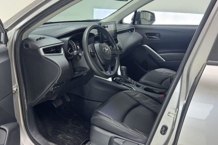 Toyota Corolla Cross 2022 immagine di auto #10
