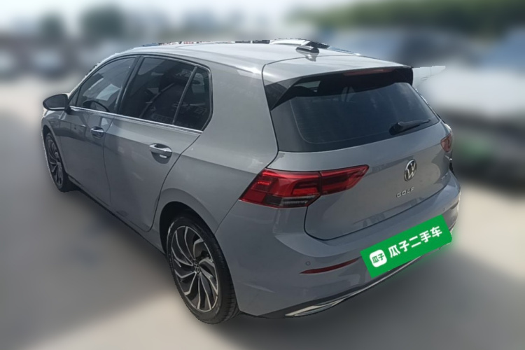 Volkswagen Golf 2022 car image #5