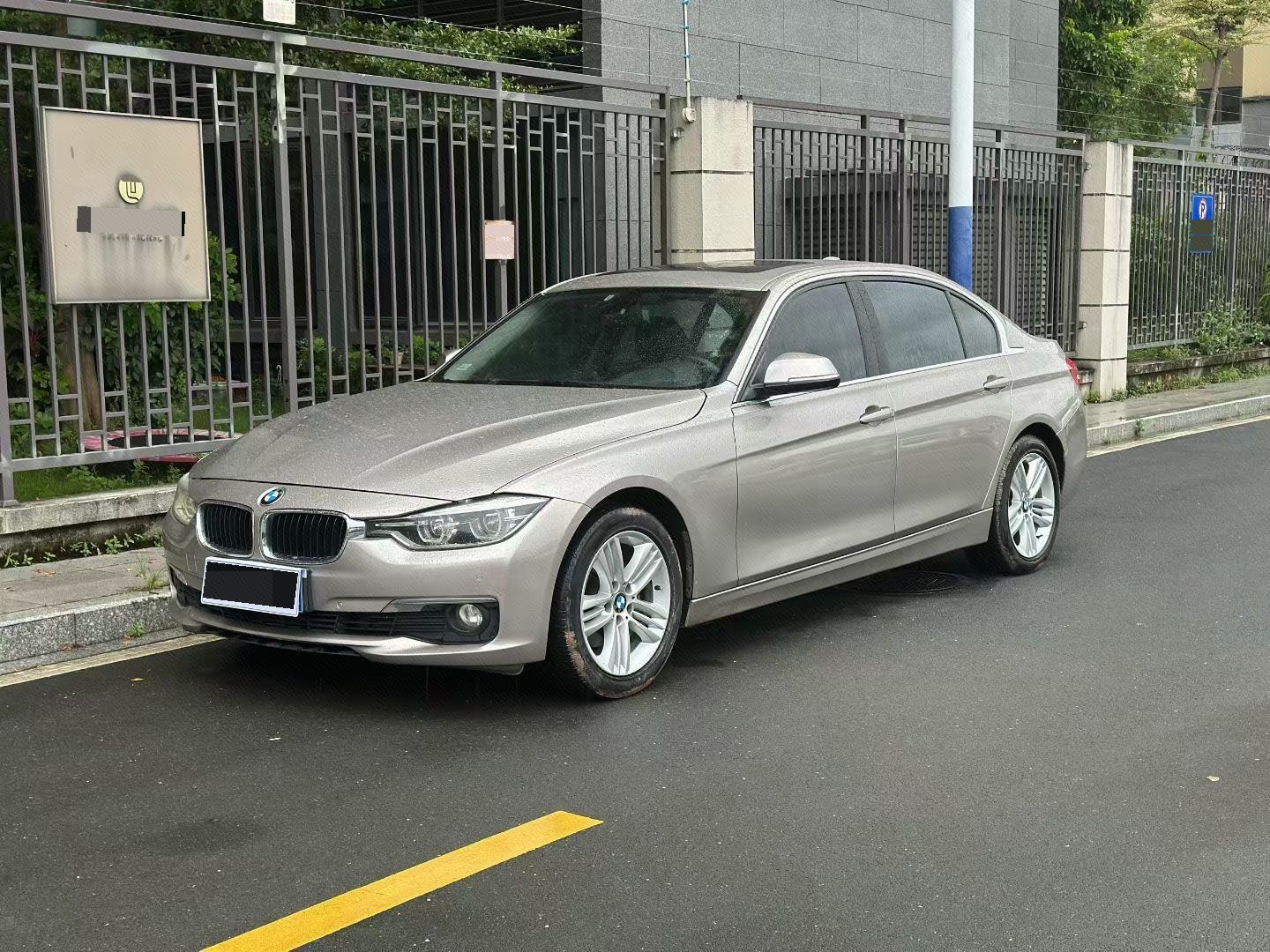 BMW 3 Series 2016 BMW 3 Series 2016 car image