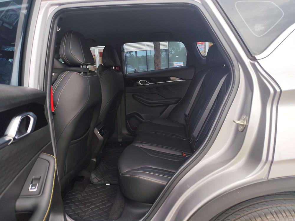 GEELY Coolray 2026 car image #9