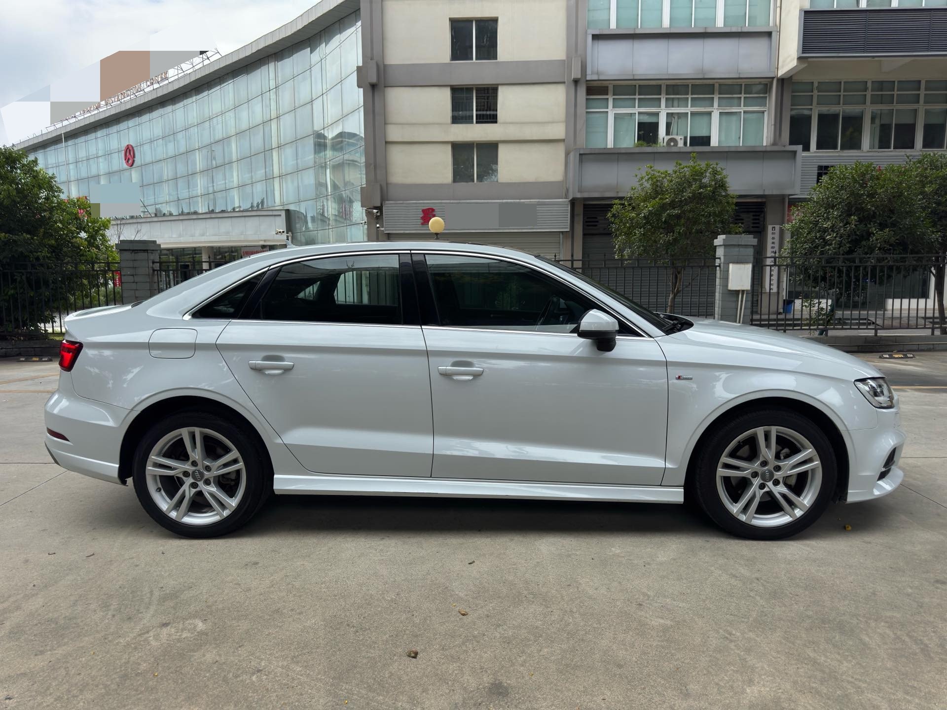 Audi A3 2018 car image #4