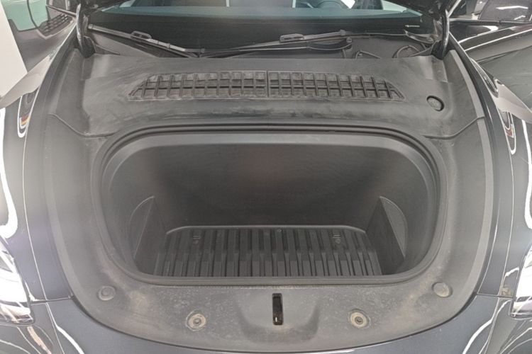 Tesla Model Y 2024 #22 Tesla Model Y 2024 car image #22