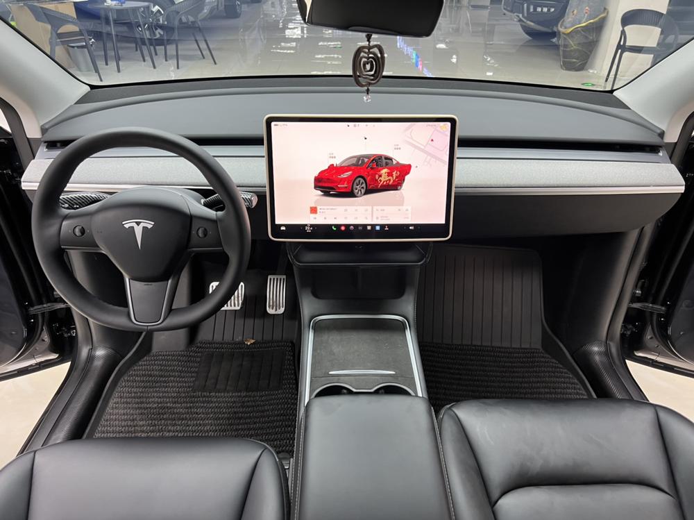 Tesla Model Y 2024 #5 Tesla Model Y 2024 immagine di auto #5