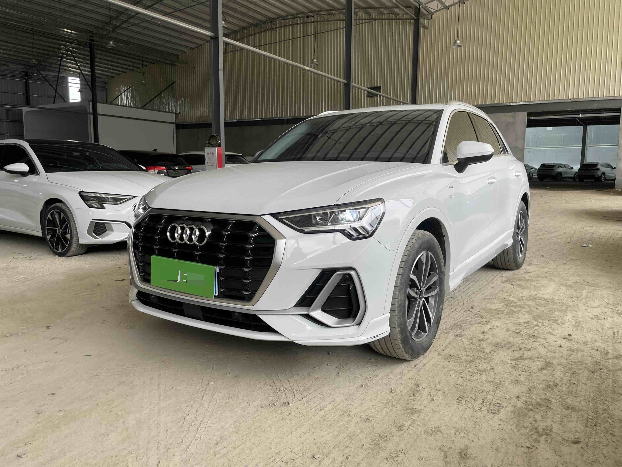 Audi Q3 2023 Audi Q3 2023 car image