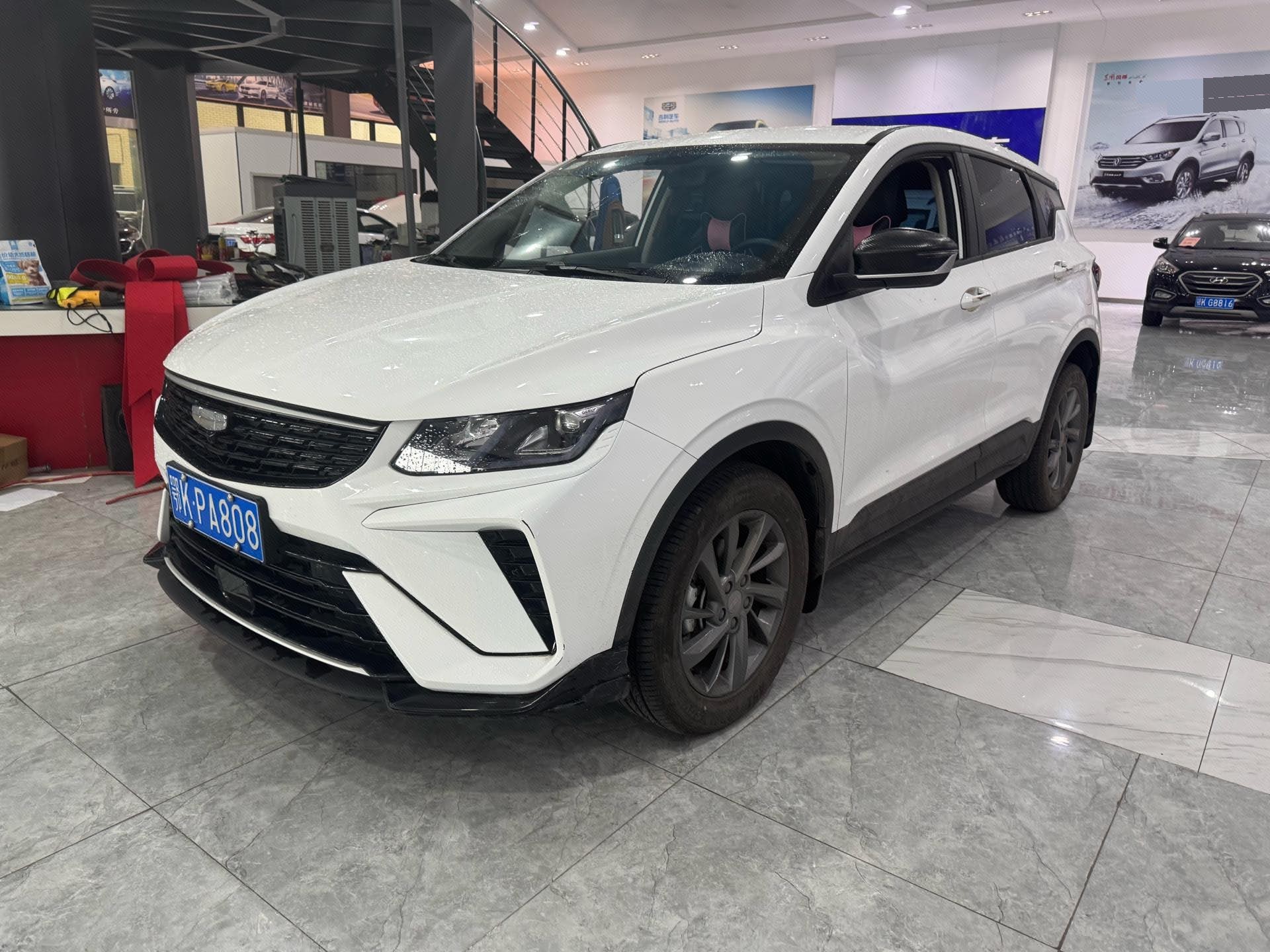GEELY Coolray 2024 immagine di auto 