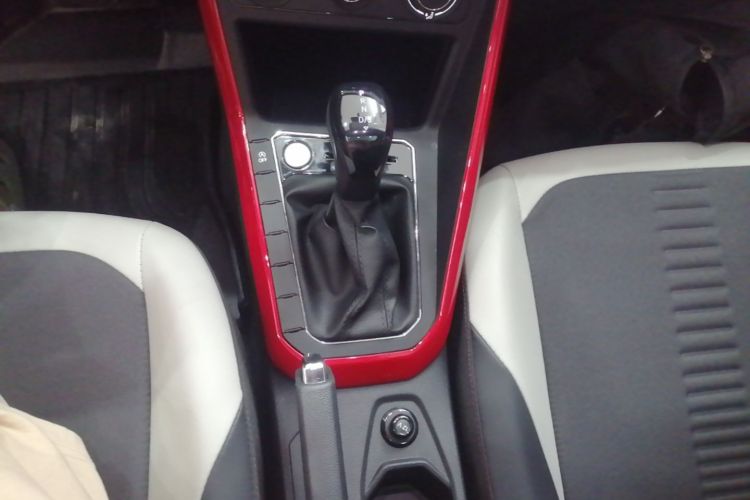 Volkswagen Polo 2023 car image #14