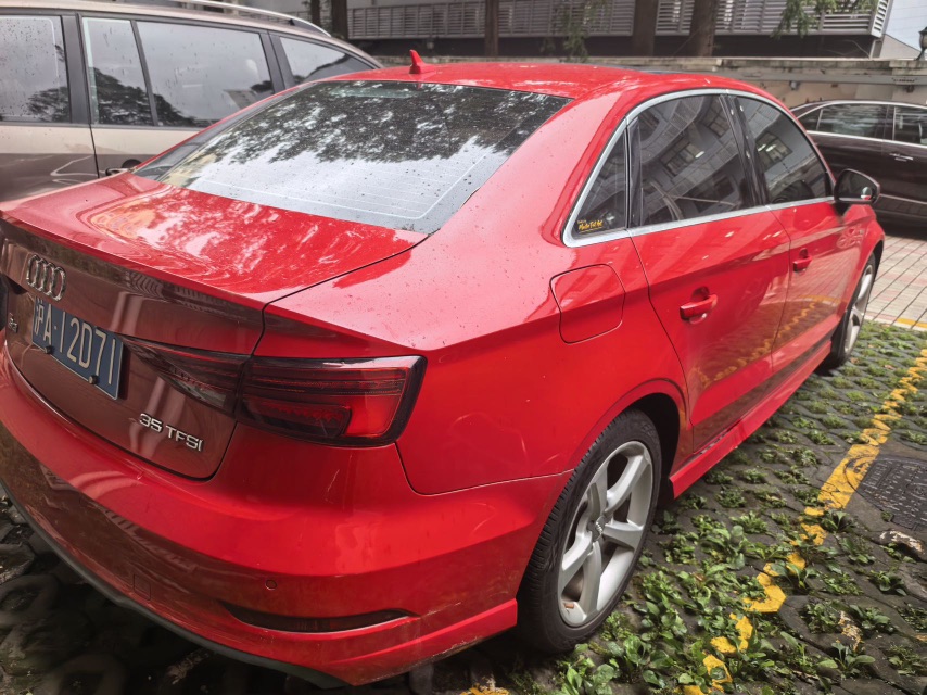 Audi A3 2017 car image #2