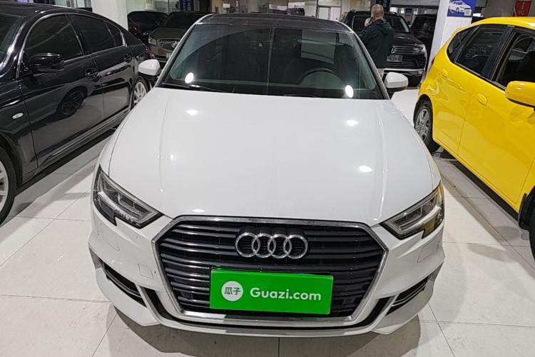 Audi A3 2018 immagine di auto #3