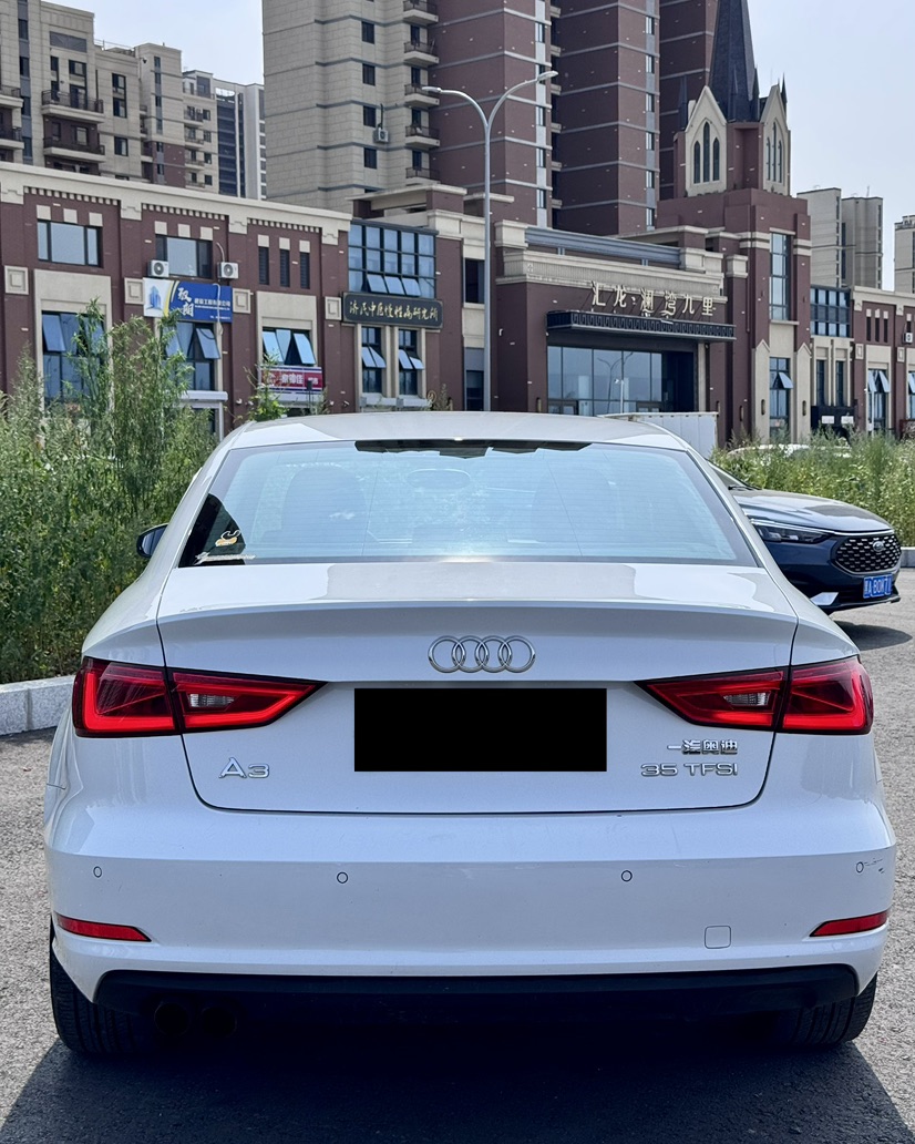 Audi A3 2015 car image #8