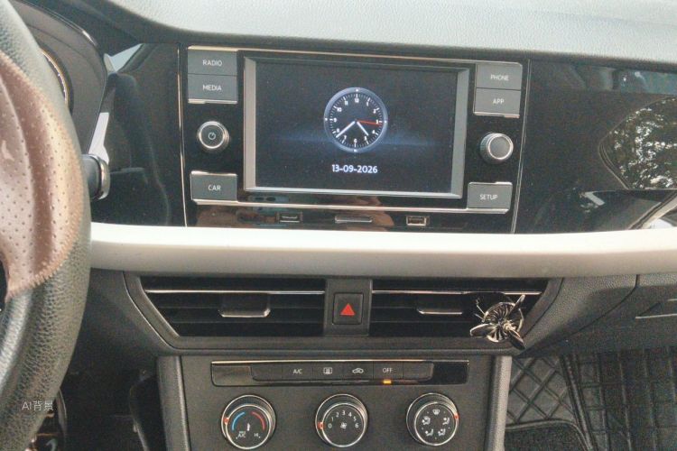Volkswagen Lavida 2019 car image #15