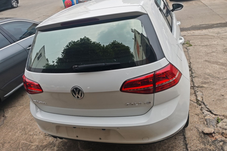 Volkswagen Golf 2016 car image #6
