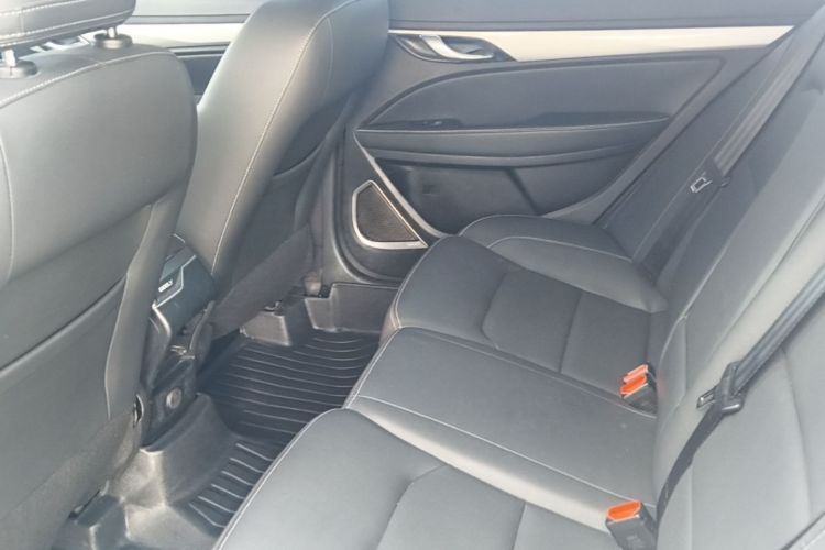GEELY Emgrand 2020 #17 GEELY Emgrand 2020 car image #17