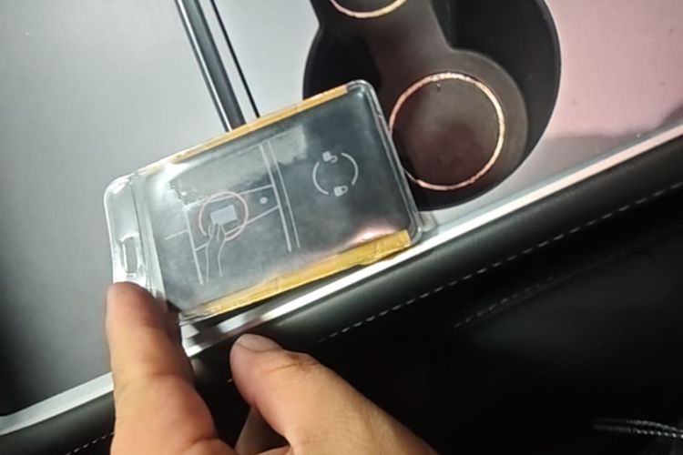 Tesla Model 3 2021 car image #9