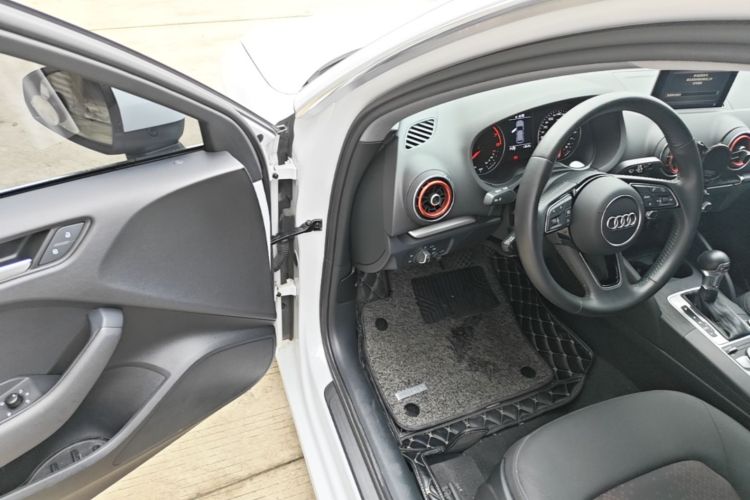 Audi A3 2020 immagine di auto #16