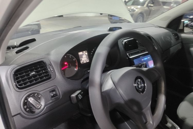Volkswagen Polo 2019 #10 Volkswagen Polo 2019 car image #10