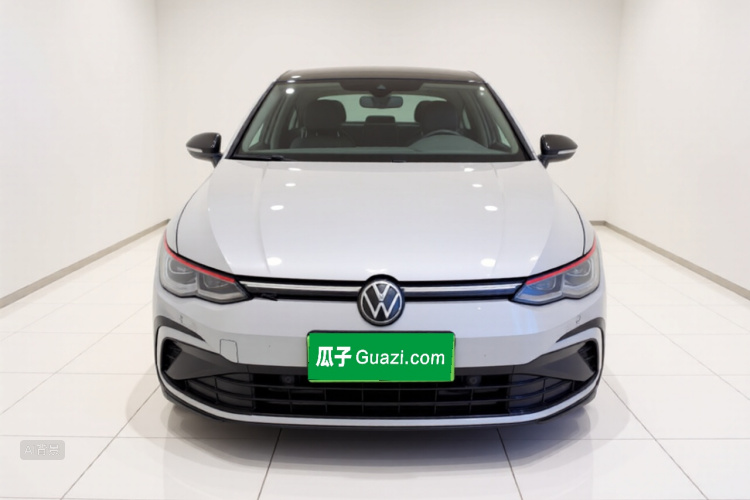 Volkswagen Golf 2023 imagen de coche #3