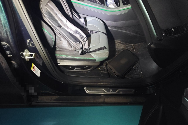 BYD Han 2022 car image #26