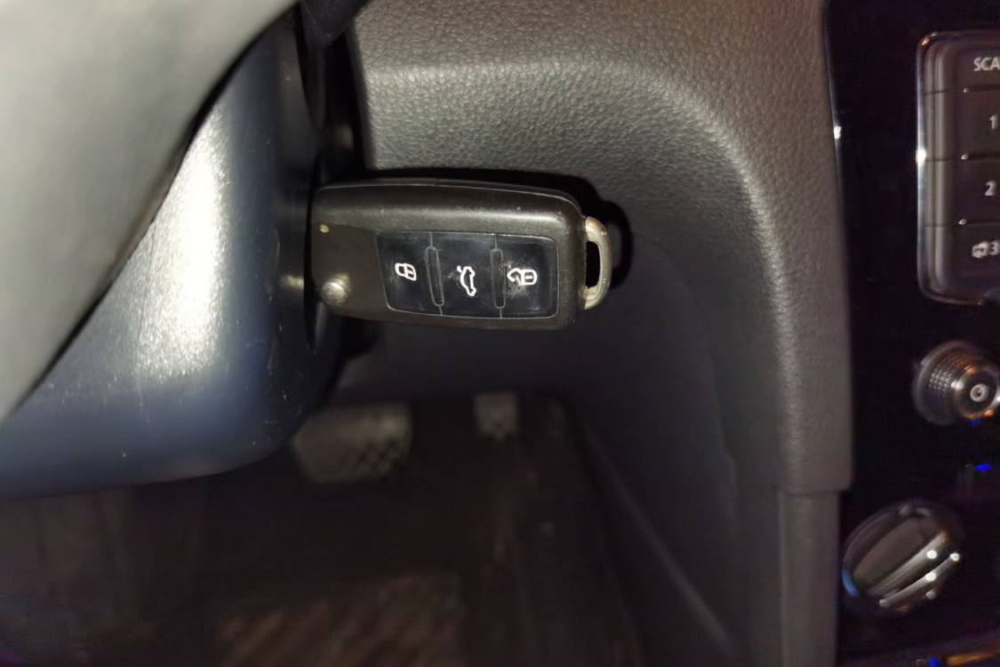 Volkswagen Bora 2014 car image #30