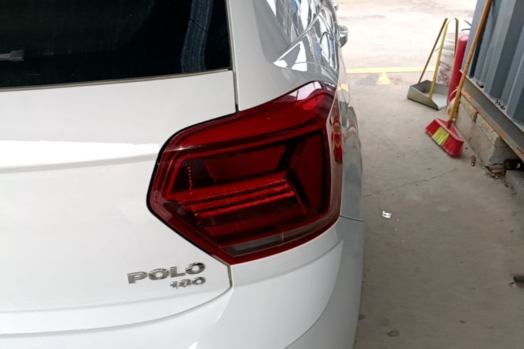 Volkswagen Polo 2020 car image #8