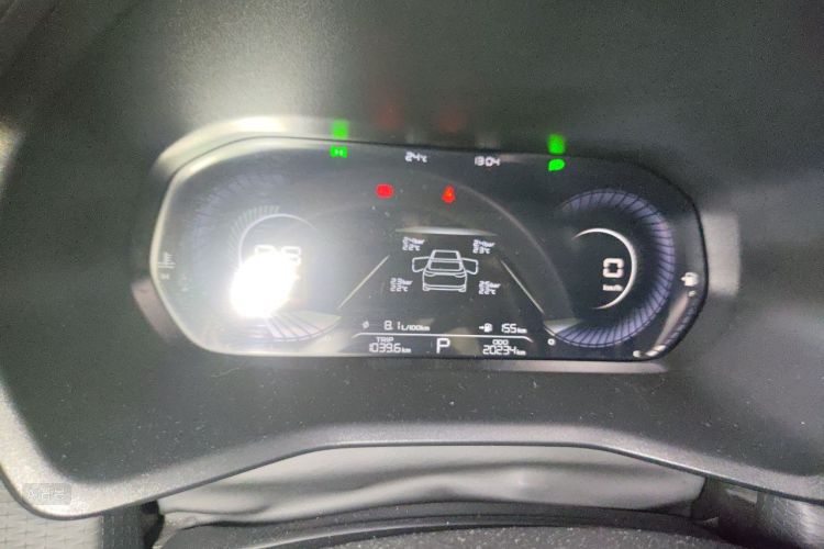 GEELY Emgrand 2024 car image #13