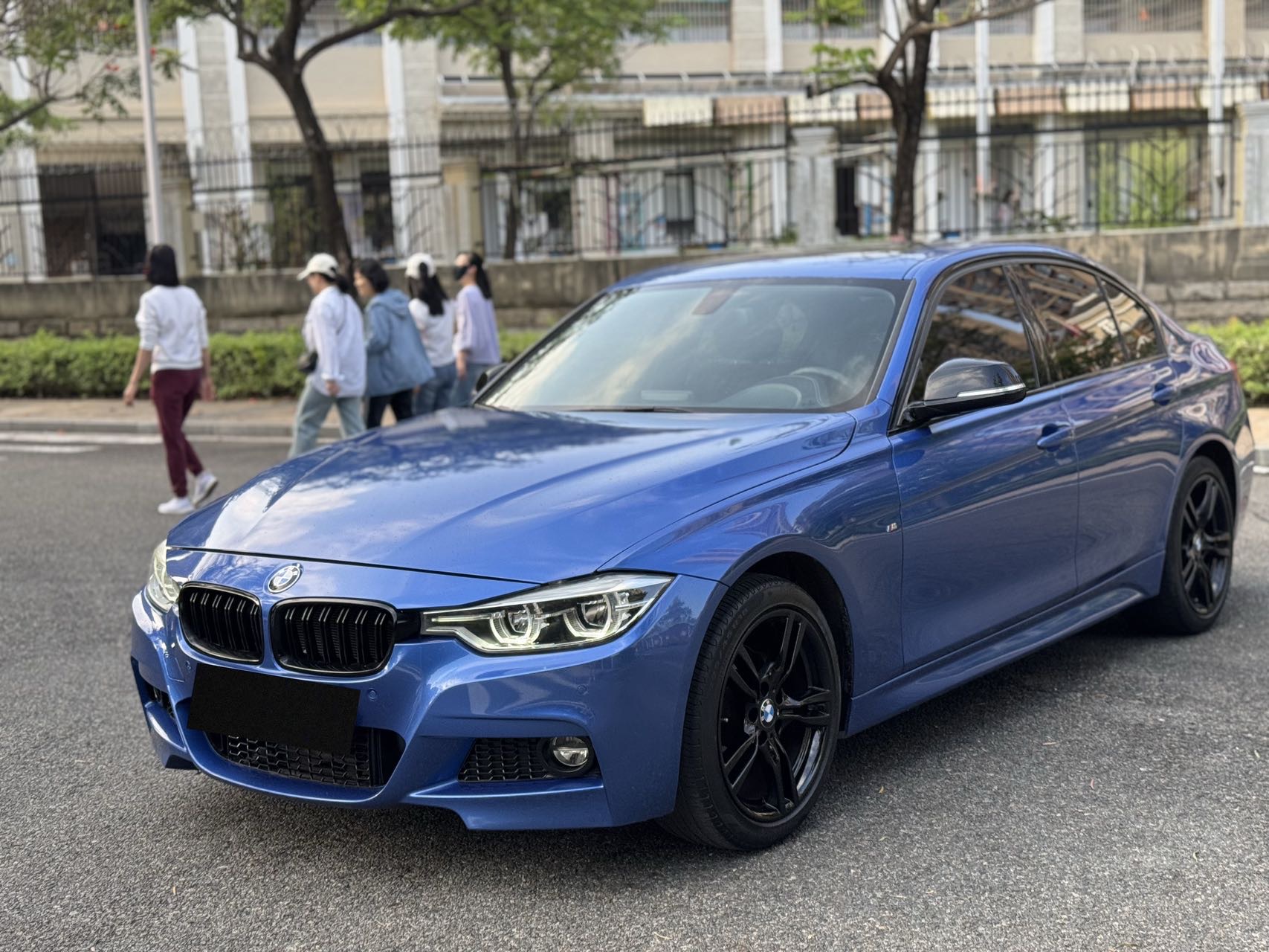 BMW 3 Series 2018 car image 